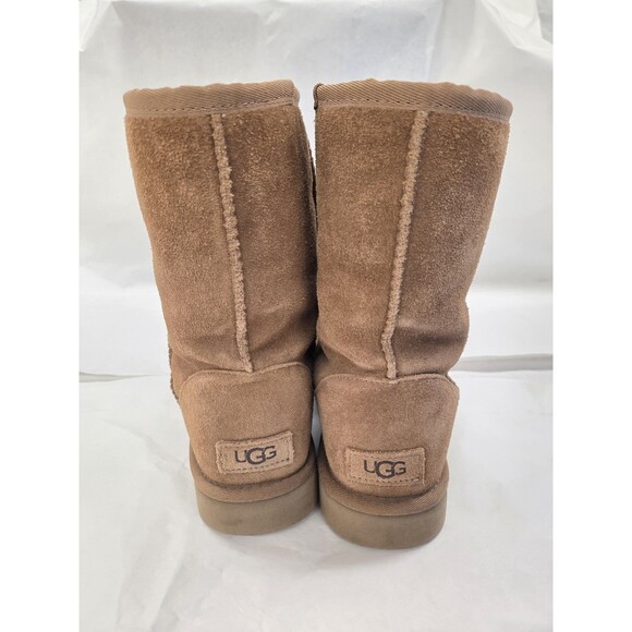 UGG Classic Short Logo Boots Women’s Size 8 Chestnut Suede 1108230-CHE - Picture 2 of 9